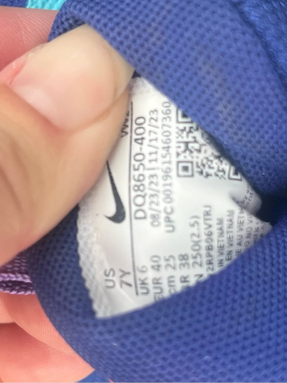 LeBron Witness 7 'Kaleidoscope' youth basketball shoes size 7 youth